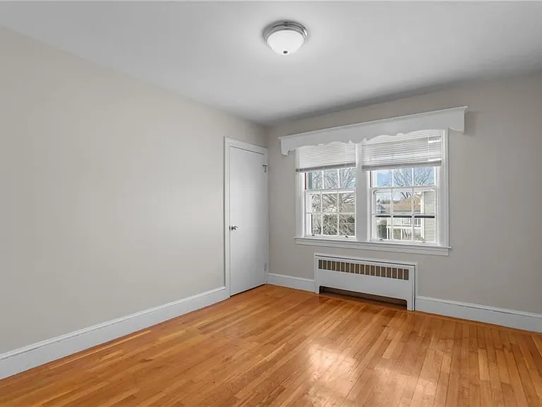 196 Wardlaw Ave — Photo 13