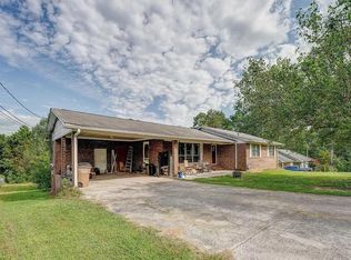 173 Pioneer Dr NW, Dalton, GA 30721