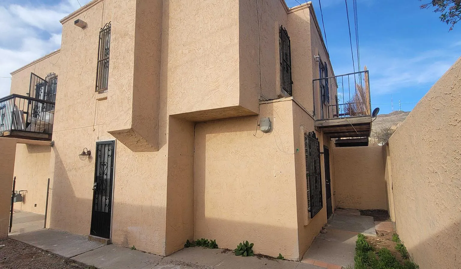 2520 San Jose Avenue — Photo 2