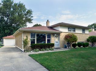 1450 Marcy Ln, Wheeling, IL 60090