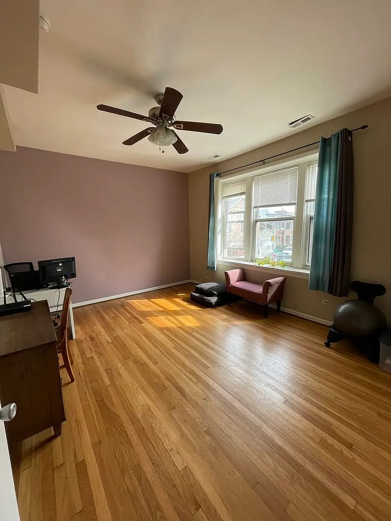 Building Photo - 901 W 33rd St #2A