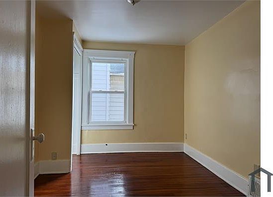 4th image of 2644 Apple Ave