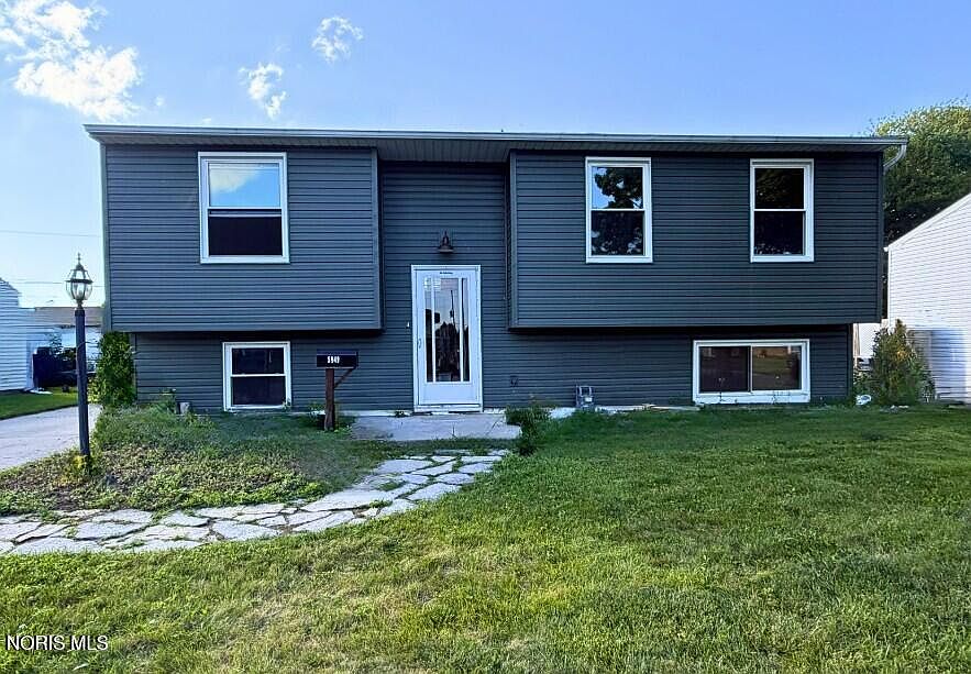 1st image of 5949 Vistamar Rd