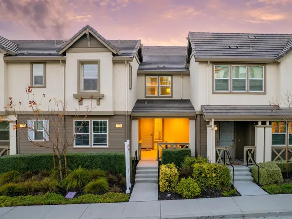 7056 Calistoga Ln, Dublin, CA 94568