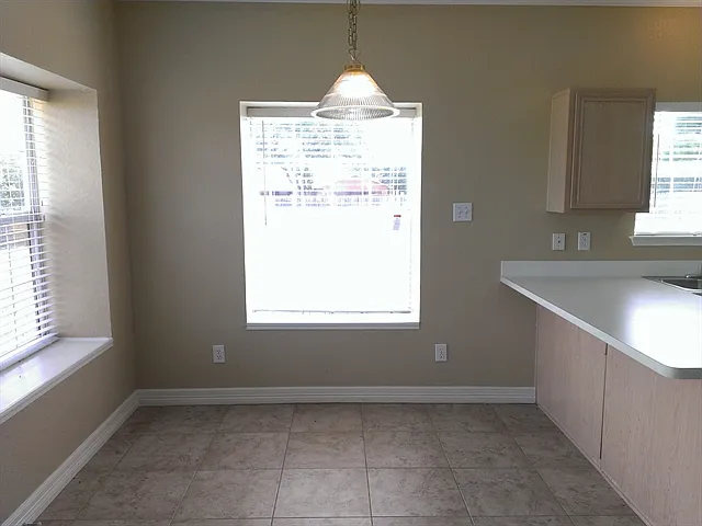 7504 Wood Slope Dr — Photo 5