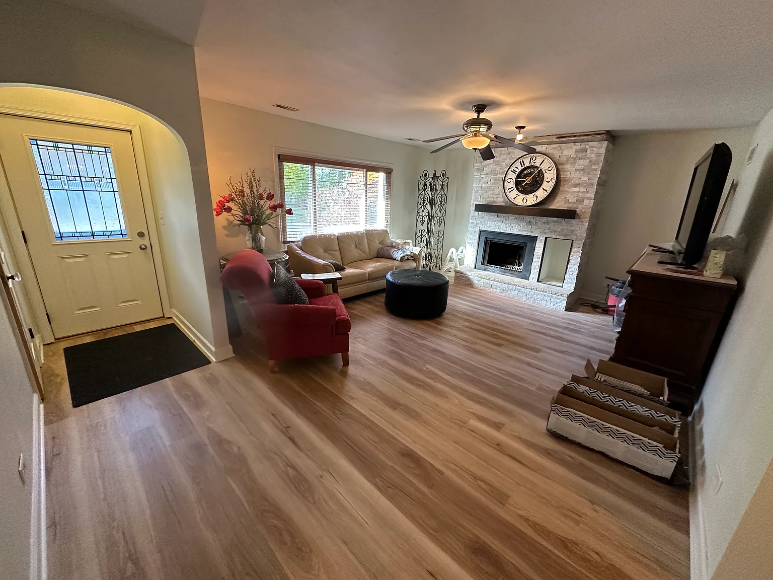 4 bed, 1750 sqft, $3,000 — Photo 3