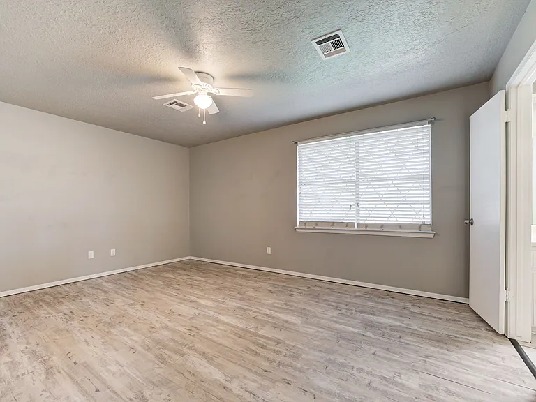 2287 Houston Ave — Photo 19