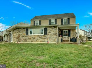 515 Holmes Rd, Morton, PA 19070