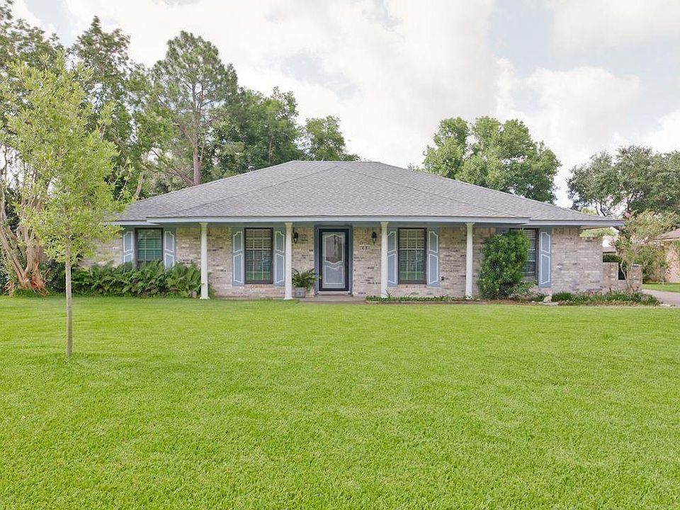 1st image of 211 W Sherwood Dr