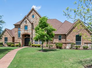 1038 Falcon Nest Dr, Kennedale, TX 76060