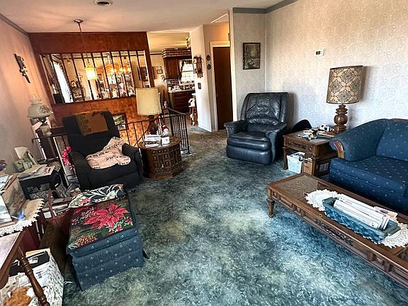 4th image of 3203 Mannerchor Rd