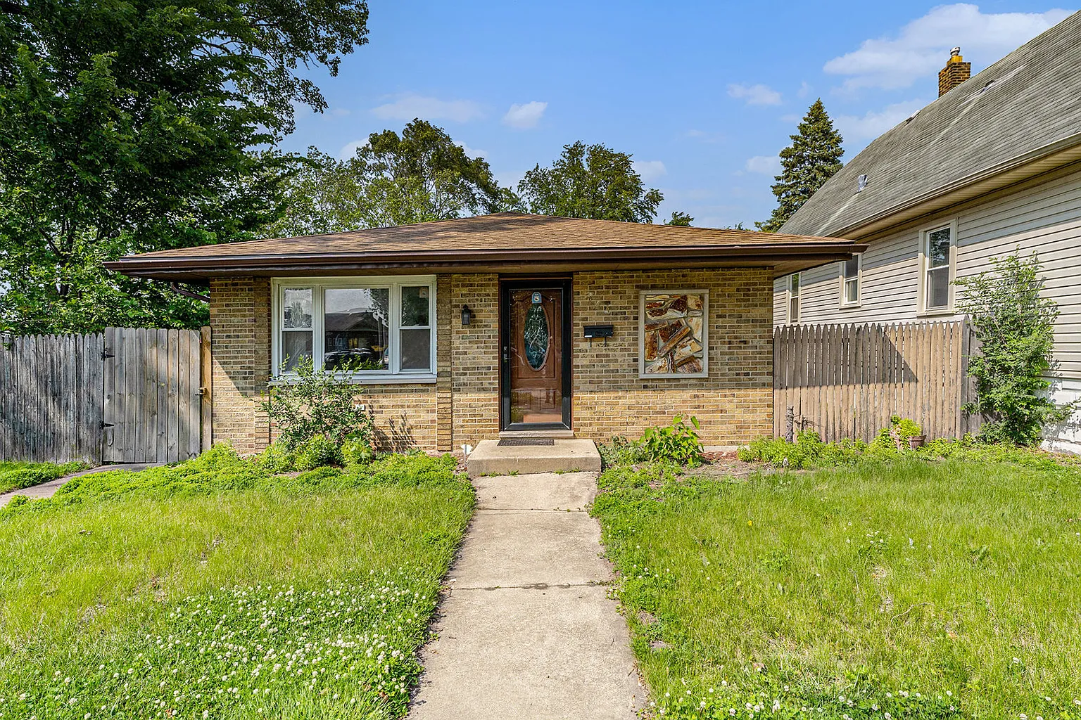 544 Garfield Ave photo 1