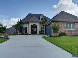 8735 Sandpiper St, Denham Springs, LA 70706