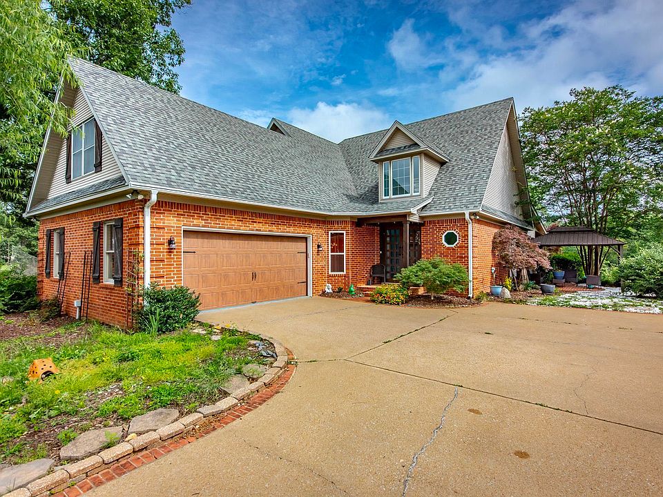1st image of 230 Cottage Hill Rd