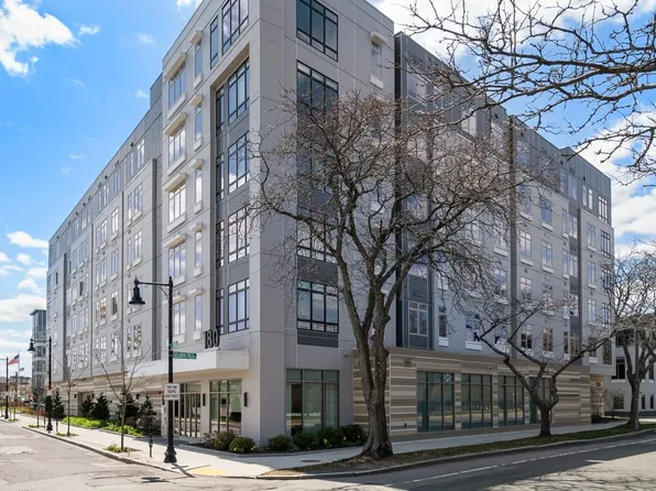 180 Telford St Unit 502, Brighton, MA 02135