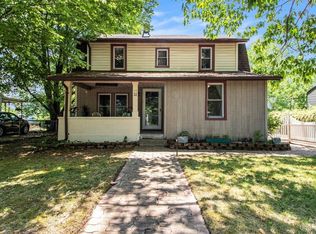 1132 Maplewood Ave, Ypsilanti, MI 48198