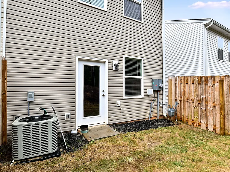 106 Crestwind Dr — Photo 35