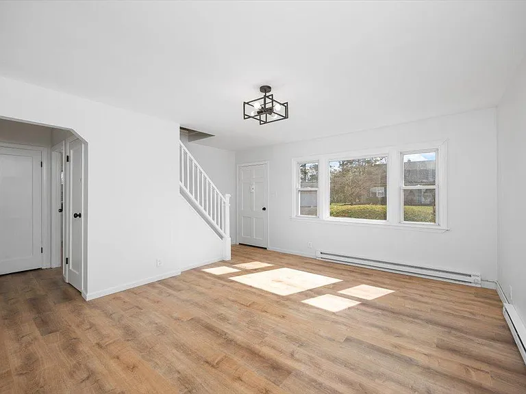 36 Wilden Dr — Photo 2