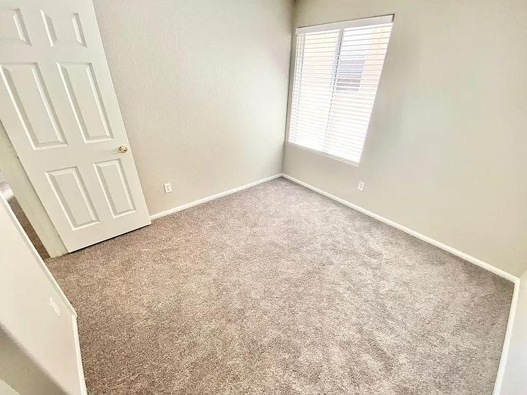 10435 Anacostia St — Photo 18
