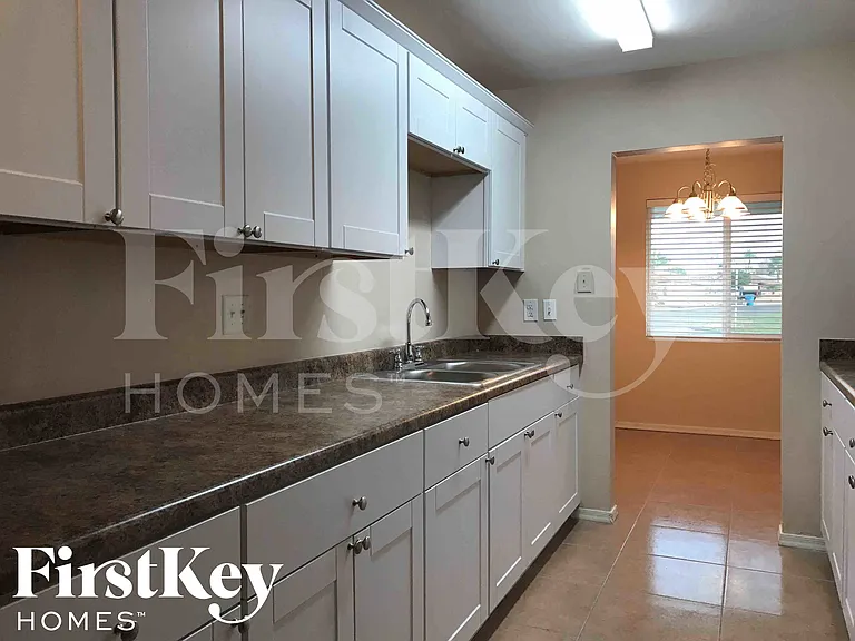 3625 W San Juan Ave — Photo 6