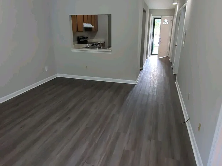 510 Park Ct — Photo 5