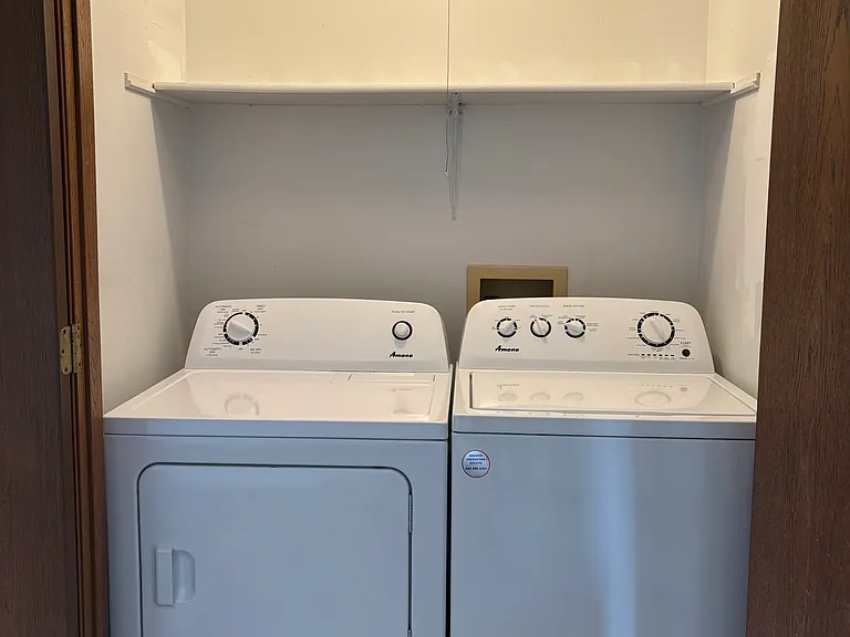 160 N Cedar St #2B — Photo 6