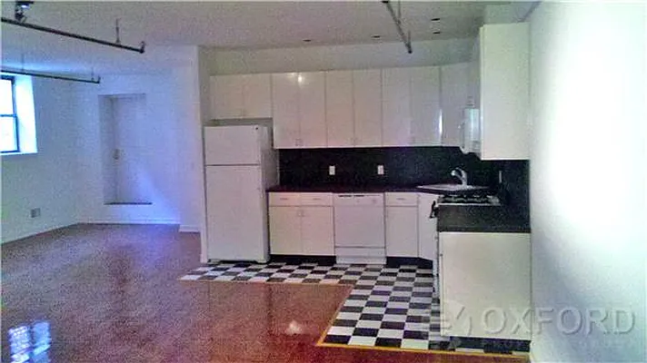 Rented by Oxford Property Group | media 17