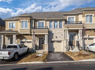 515 Garner Rd W #9, Hamilton, ON L9G3K9
