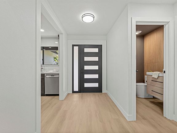 4th image of 126 Saint Joan Ln