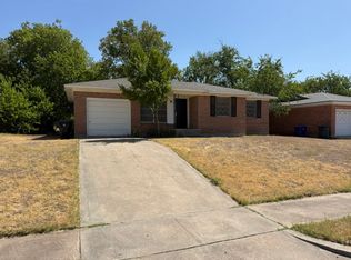 1119 Royal Oaks Dr, Waco, TX 76710