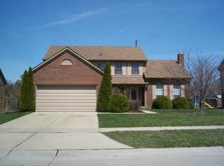 2873 Chippewa Dr, Troy, MI 48085