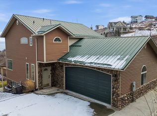 538 W Raspberry Patch Rd, Garden City, UT 84028