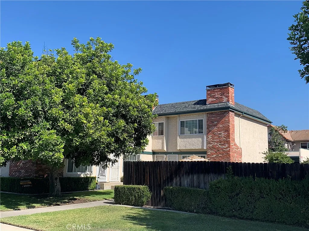 3 bed, 2.5 bath, 1210 sqft, $2,850 — Photo 2