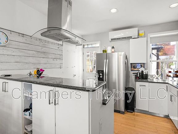 2nd image of 219 Parker St NE