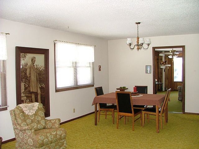2nd image of 118 Walnut Ave