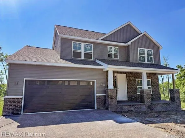 4570 Stillmeadow Dr, Howell, MI 48843