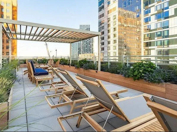 365 Bridge Street image 18 of 26