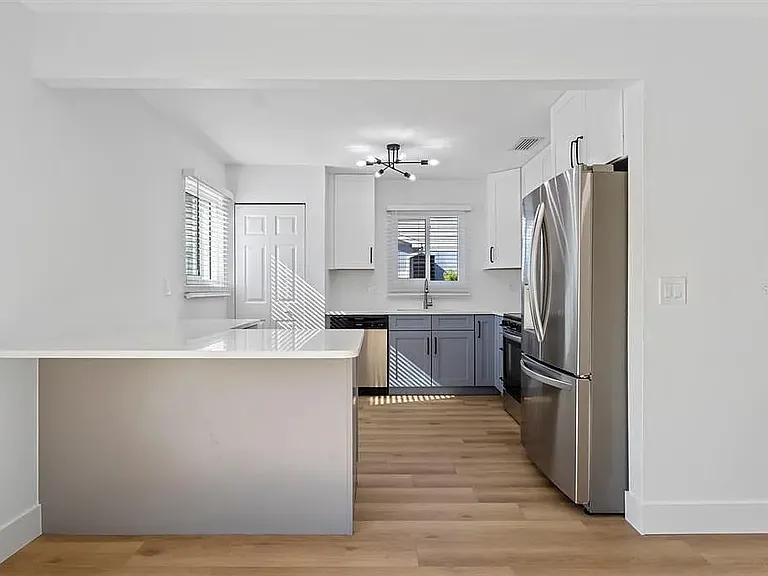 1013 Country Club Blvd — Photo 5