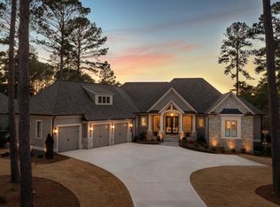 2661 Parrotts Pointe Rd, Greensboro, GA 30642