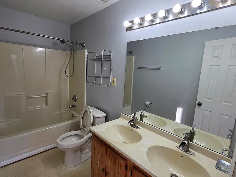 6565 Ronald Rd — Photo 9
