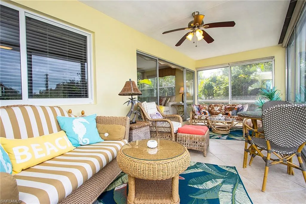 2 bed, 2.0 bath, 1100 sqft, $5,700 — Photo 3