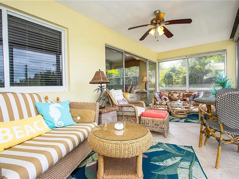820 Ketch Dr #8 — Photo 3