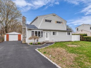 1520 N Thompson Drive, Bay Shore, NY