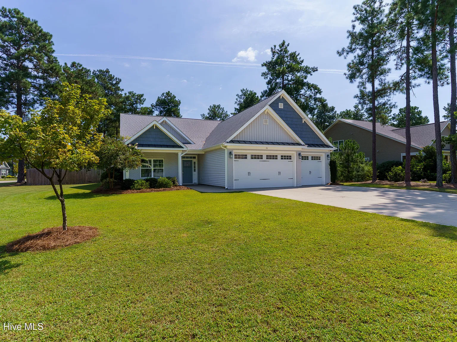 3 bed, 2.0 bath, 2657 sqft, $2,800 — Photo 3