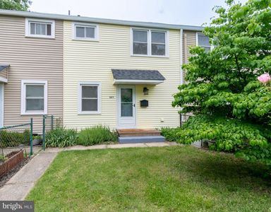16 S Ridge Rd, Greenbelt, MD, 20770