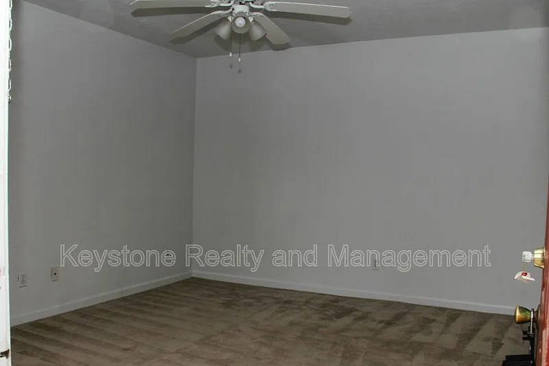2 bed, 1.0 bath, 850 sqft, $725 — Photo 4