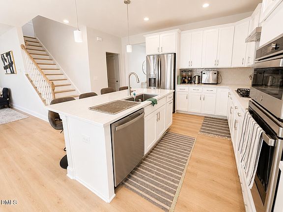 5th image of 118 Faxton Way