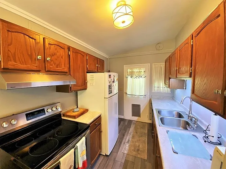 1508 E Sugnet Rd — Photo 3