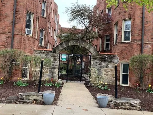 4132 N Kedvale Ave APT 310, Chicago, IL 60641