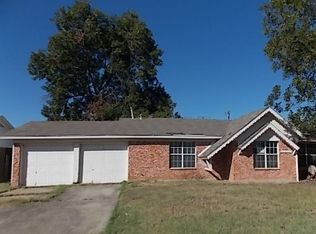 1036 Angela Ct, Everman, TX 76140